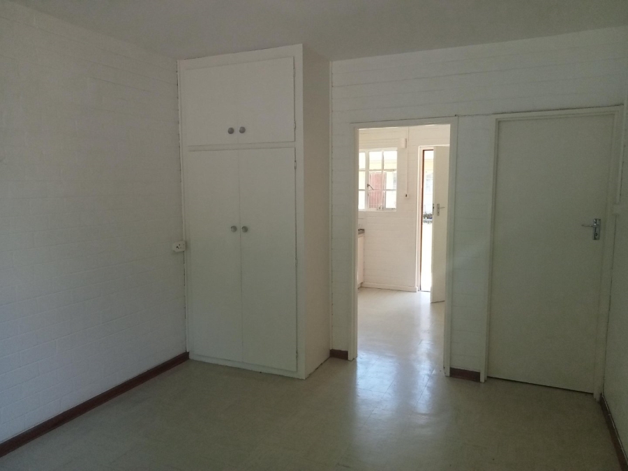 1 Bedroom Property for Sale in Newlands Western Cape
